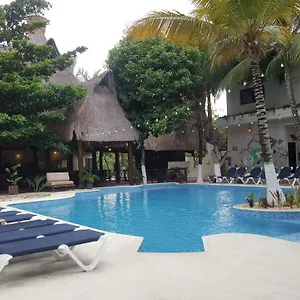 3* Hotel Jungle House &